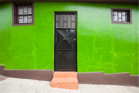 Door, Valparaiso, Chile Stock Photo - Rights-Managed, Code: 700-02757230