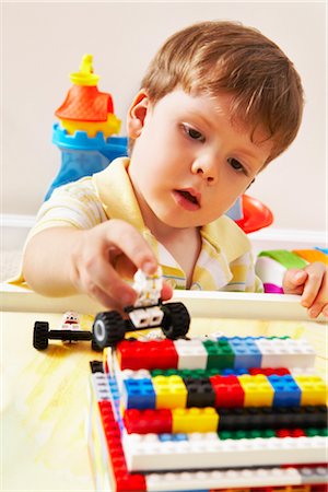 simsearch:700-00280017,k - Boy Playing with Toy Building Blocks Stock Photo - Rights-Managed, Code: 700-02833643