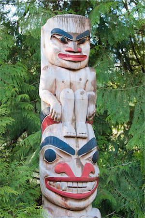 folk art - Totem Pole, Vancouver, British Columbia, Canada Stock Photo - Rights-Managed, Code: 700-02912184