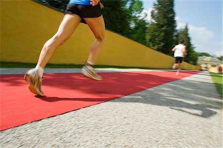 first course - Coureurs sur le tapis rouge Photographie de stock - Rights-Managed, Code: 700-02922722