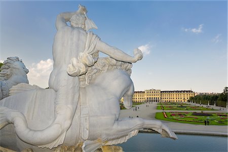 schloss schonbrunn - Neptune Fountain, Schonbrunn Palace and Gardens, Vienna, Austria Stock Photo - Rights-Managed, Code: 700-02935536