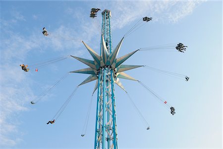 simsearch:400-08403714,k - Looking Up at a Tall Chair-o-plane Ride at Prater, Vienna, Austria Stock Photo - Rights-Managed, Code: 700-02990047