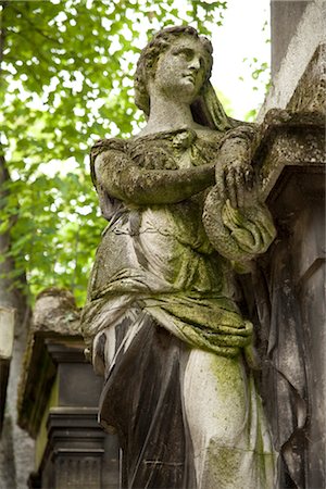 Pere Lachaise Cemetery, Paris, Ile de France, France Stock Photo - Rights-Managed, Code: 700-03018172