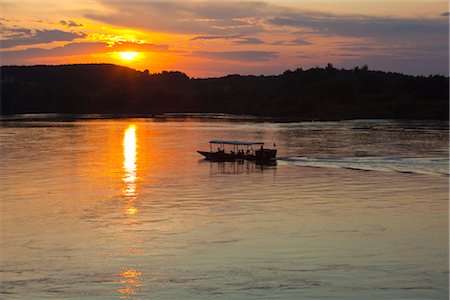 Vistula River at Sunset, Kazimierz Dolny, Poland Stock Photo - Rights-Managed, Code: 700-03054209