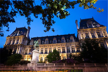 entertainment at night in paris - Hotel de Ville, Paris, France Stock Photo - Rights-Managed, Code: 700-03068400