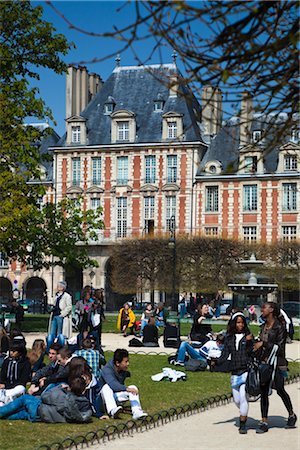 french capital cities europe - Place des Vosges, Le Marais, Paris, France Stock Photo - Rights-Managed, Code: 700-03068448