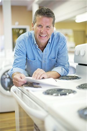 simsearch:700-06407782,k - Appliance Store Owner Stock Photo - Rights-Managed, Code: 700-03068765