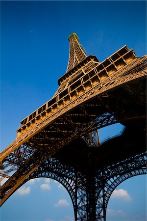 simsearch:700-03406394,k - La tour Eiffel, Paris, Ile de France, France Photographie de stock - Rights-Managed, Code: 700-03068970