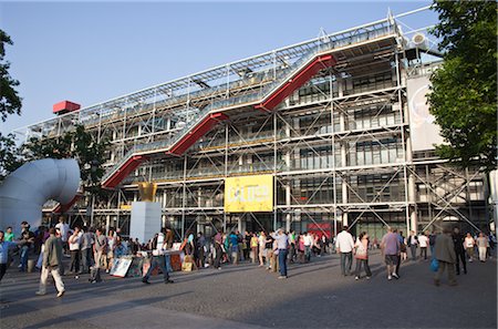 paris art of building - Musee National d'Art Moderne, Centre Georges Pompidou, Paris, France Stock Photo - Rights-Managed, Code: 700-03069047