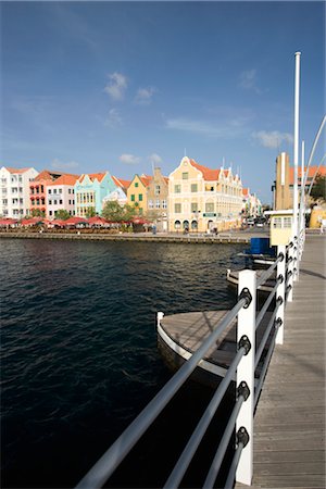 simsearch:700-03075663,k - Queen Emma Bridge, Santa Anna Bay, Willemstad, Curacao, Netherlands Antilles Stock Photo - Rights-Managed, Code: 700-03075684