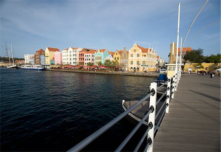 simsearch:700-03075663,k - Queen Emma Bridge, Santa Anna Bay, Willemstad, Curacao, Netherlands Antilles Stock Photo - Rights-Managed, Code: 700-03075686