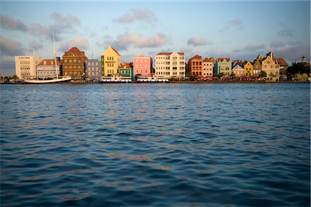 simsearch:700-03075663,k - Willemstad Harbor at Dusk, Willemstad, Curacao, Netherlands Antilles Stock Photo - Rights-Managed, Code: 700-03075716