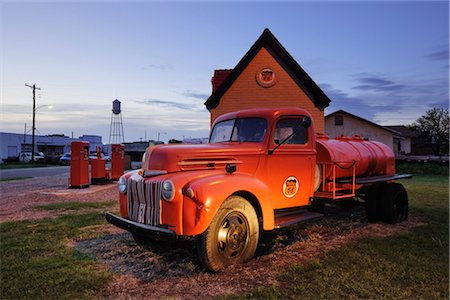 Old Fashioned Truck at Phillips 66 Service Station on Route 66, McLean, Texas, USA Stock Photo - Rights-Managed, Code: 700-03075739