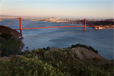 simsearch:862-08091471,k - View of San Francisco and the Golden Gate Bridge at Sunset, From Marin Headlands, Marin County, California, USA Stock Photo - Rights-Managed, Code: 700-03178380