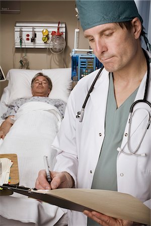 emergency room - Emergency Room Doctor Stock Photo - Rights-Managed, Code: 700-03210514