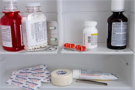 plaster - Medicine Cabinet Stock Photo - Rights-Managed, Code: 700-03230357