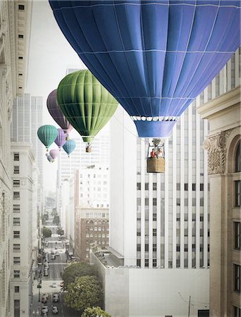 surreale - Hot Air Balloons Floating Through Streets in Los Angeles, California, USA Fotografie stock - Rights-Managed, Codice: 700-03333169