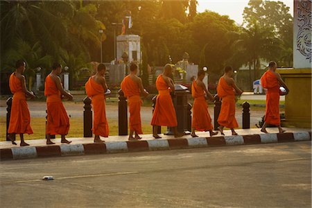 simsearch:700-03814291,k - Buddhist Monks, Phayao, Phayao Province, Northern Thailand, Thailand Foto de stock - Con derechos protegidos, Código: 700-03405568