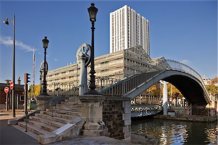 simsearch:700-03406394,k - Pont sur le Canal de l'Ourcq, Paris, Ile-de-France, France Photographie de stock - Rights-Managed, Code: 700-03406388