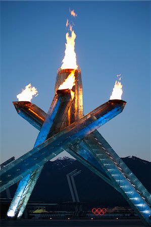 sport dawn - Vancouver 2010 Olympic Cauldron, Vancouver, British Columbia, Canada Stock Photo - Rights-Managed, Code: 700-03439570