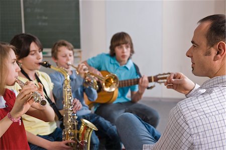 Students in Music Class Foto de stock - Con derechos protegidos, Código: 700-03445123