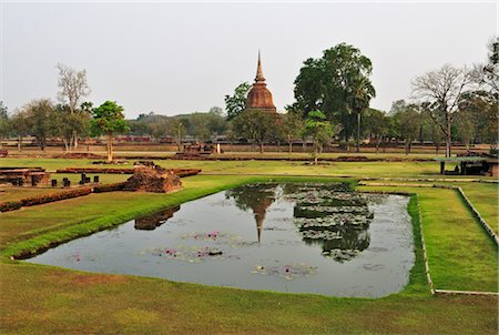 simsearch:700-01788049,k - Wat Phra Si Mahathat, Sukhothai Historical Park, Sukhothai, Thailand Foto de stock - Con derechos protegidos, Código: 700-03451243