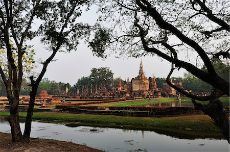Wat Phra Si Mahathat, Sukhothai Historical Park, Sukhothai, Thailand Stock Photo - Rights-Managed, Code: 700-03451264