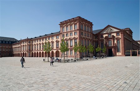 edificio - Mannheim Palace, Mannheim, Baden-Wurttemberg, Germany Foto de stock - Con derechos protegidos, Código: 700-03466709