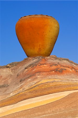 Pot, Petra, Jordan, Middle East Stock Photo - Rights-Managed, Code: 700-03460408