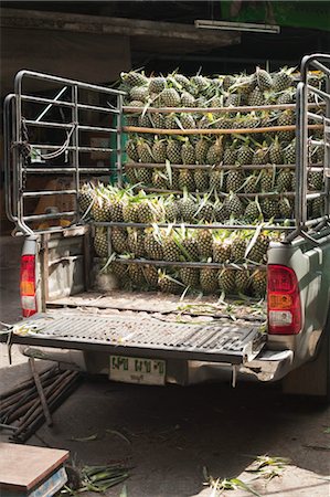 delivery truck - Truckload of Pineapple at Pak Khlong Talat Central Market, Bangkok, Thailand Stock Photo - Rights-Managed, Code: 700-03586801