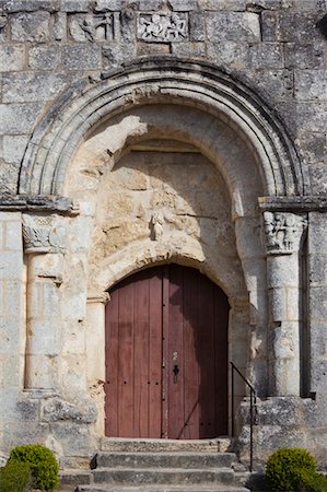 simsearch:841-06501064,k - Close-up of Church, Saint-Georges, Gironde, Aquitane, France Stock Photo - Rights-Managed, Code: 700-03615418