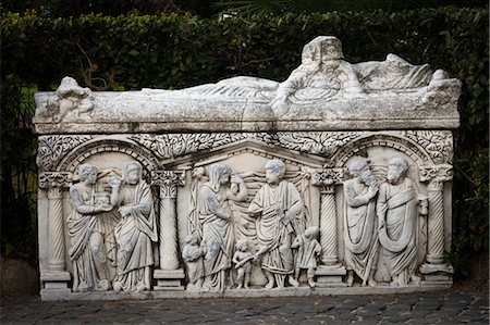 roman statues - Ostia Antica, Ancient Rome, Rome, Lazio, Italy Stock Photo - Rights-Managed, Code: 700-03639121