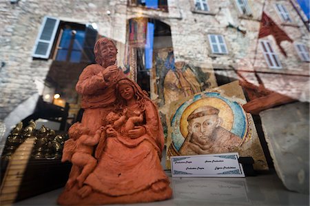 Souvenirs, Assisi, Umbria, Italy Stock Photo - Rights-Managed, Code: 700-03641178