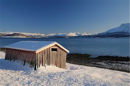 Fishing Hut at Straumsfjorden, Troms, Norway Stock Photo - Rights-Managed, Code: 700-03665489