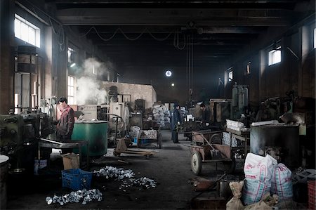 foundry worker - Aluminium Foundry, Hebei, Province of Hebei, China Stock Photo - Rights-Managed, Code: 700-03698100