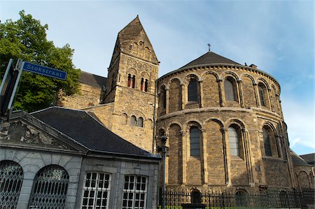 simsearch:700-03698221,k - Basilica of Our Lady of the Assumption, Maastricht, Limburg, Netherlands Stock Photo - Rights-Managed, Code: 700-03698209