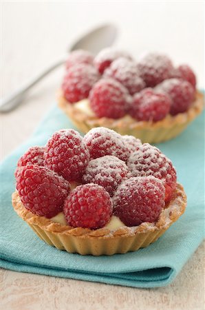 pairing - Raspberry Custard Tarts Stock Photo - Rights-Managed, Code: 700-03698242