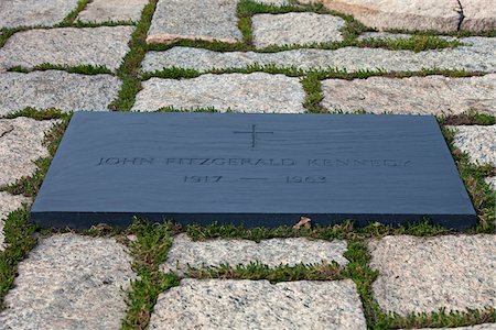 Pierre tombale de John F. Kennedy, le cimetière National d'Arlington, Arlington, Virginia, USA Photographie de stock - Rights-Managed, Code: 700-03698347