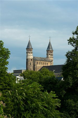 simsearch:700-03698221,k - Basilica of Our Lady of the Assumption, Maastricht, Limburg, Netherlands Stock Photo - Rights-Managed, Code: 700-03720125