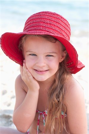 simsearch:700-03739271,k - Portrait of Girl Wearing Sunhat at Beach Stock Photo - Rights-Managed, Code: 700-03739271