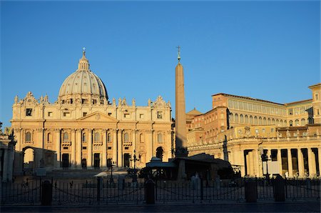 St Peter's Basilica, St Peter's Square, Vatican City, Rome, Italy Stock Photo - Rights-Managed, Code: 700-03799586