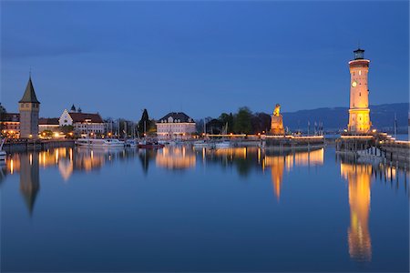 simsearch:649-07520952,k - Harbor with Lighthouse at Night, Lindau, Swabia, Bavaria, Germany Stock Photo - Rights-Managed, Code: 700-03891087