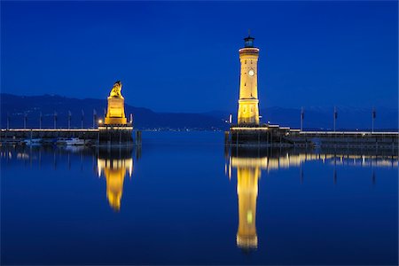 simsearch:400-05716374,k - Lighthouse and Lion Statue at Harbour Entrance, Lindau, Bavaria, Germany Stock Photo - Rights-Managed, Code: 700-03891088