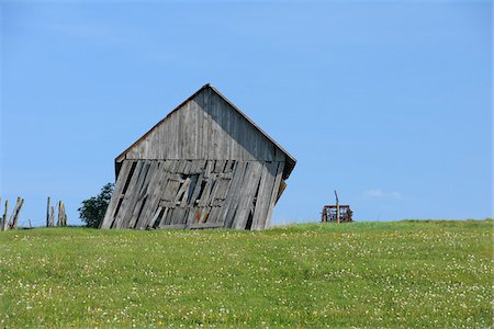 photos old barns - Crooked Old Barn, Wissinghausen, Winterberg, Hochsauerland, North Rhine-Westphalia, Germany Stock Photo - Rights-Managed, Code: 700-03958113
