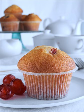 simsearch:824-07586191,k - Breakfast cherry muffin with fruit and tea set Stock Photo - Rights-Managed, Code: 824-07585986