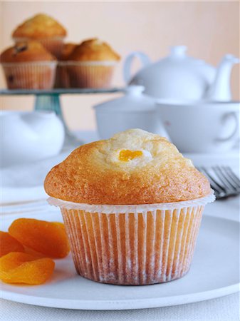 simsearch:824-07586191,k - Breakfast apricot Muffin with fruit and tea set Stock Photo - Rights-Managed, Code: 824-07585982