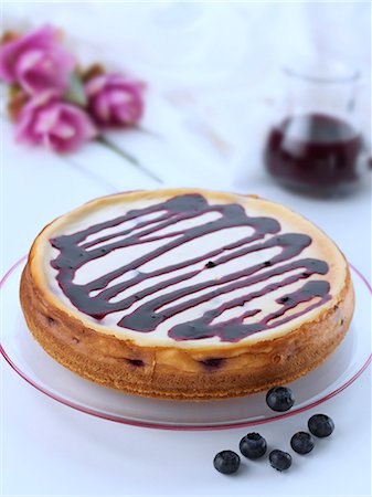 simsearch:824-07586191,k - Blueberry cheesecake Stock Photo - Rights-Managed, Code: 824-07586038