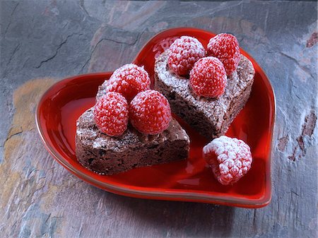 Valentines Day brownies Stock Photo - Rights-Managed, Code: 824-07586372