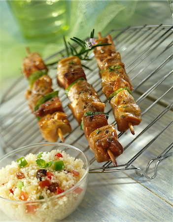 simsearch:825-05985428,k - Turkey skewers with tabbouleh Stock Photo - Rights-Managed, Code: 825-05814434