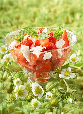 simsearch:825-05814612,k - Strawberry,tomato,feta and mint salad Stock Photo - Rights-Managed, Code: 825-05814685